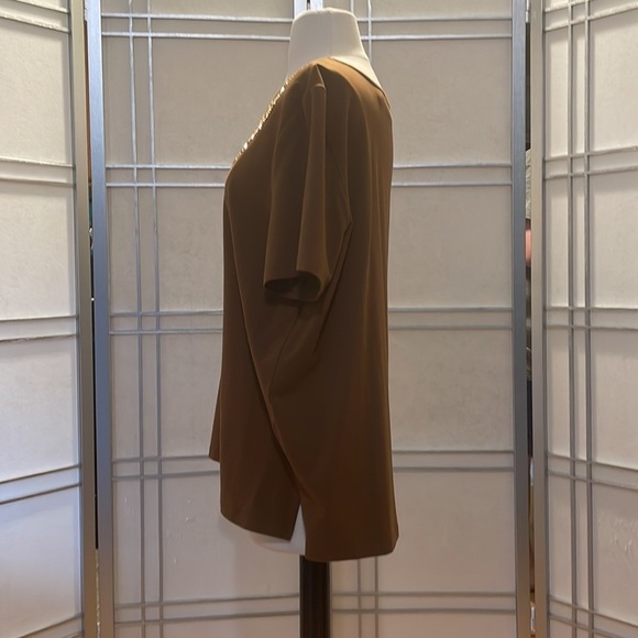 *Brown Alfred Dunner Short Sleeved Top with Brown Beading - Picture 4 of 6